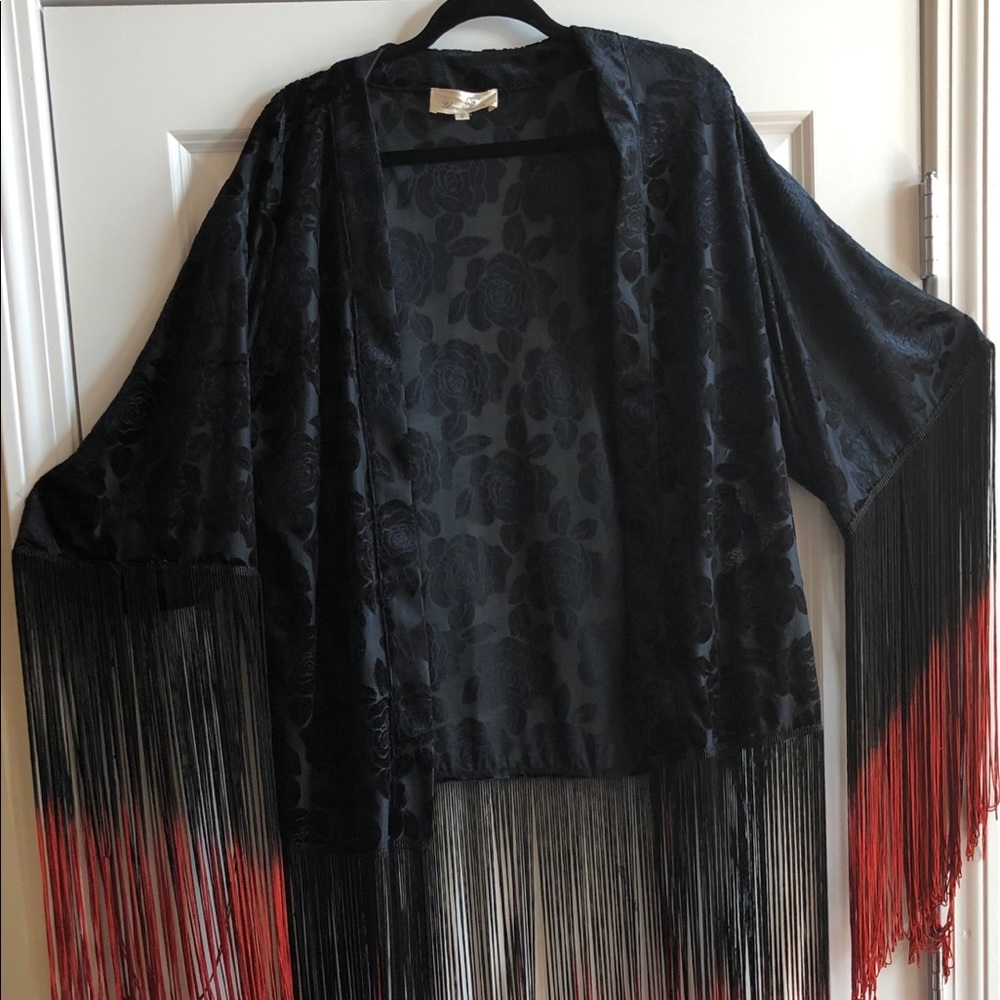 Beautiful dressy Urmoda shawl/jacket.
